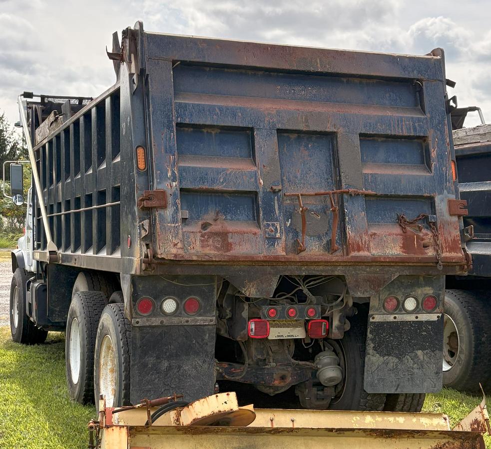 Used 2001 MACK DM688S
