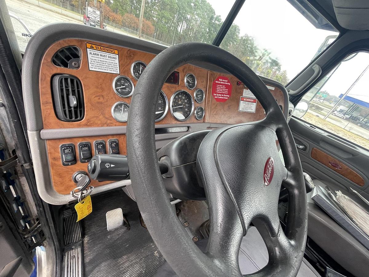 Used 2008 PETERBILT 365 Crane