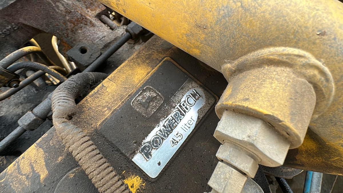 Used 2001 DEERE 160C LC