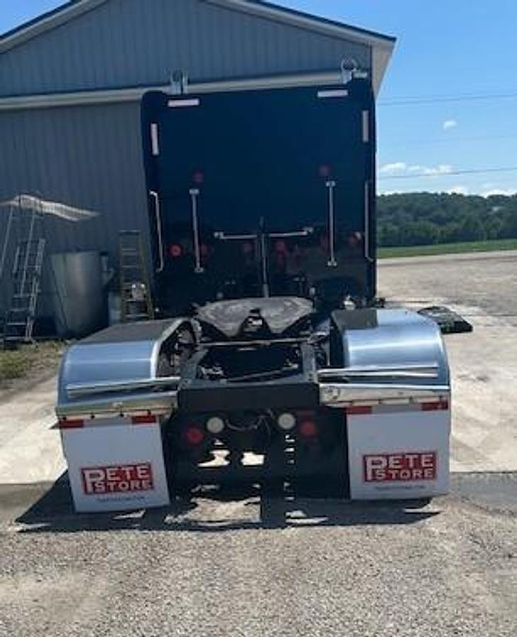 Used 2020 PETERBILT 389