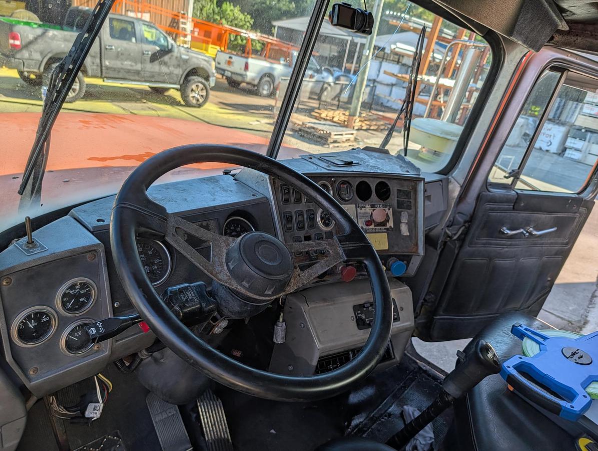 Used 2003 MACK RD688S