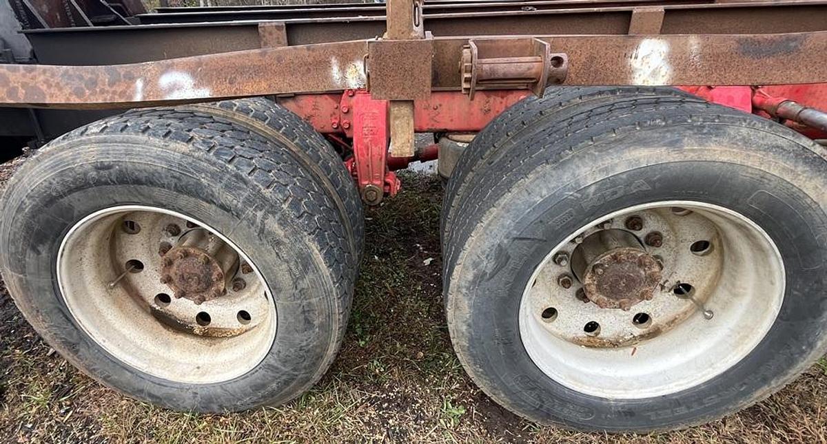 Used 1985 PETERBILT 359