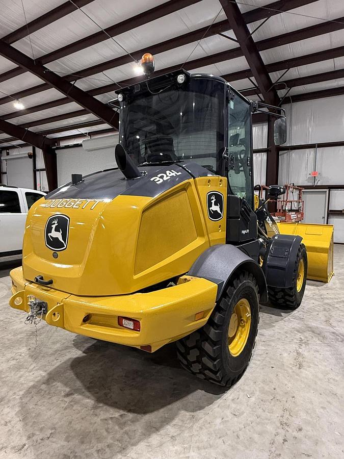 Used 2022 DEERE 324L