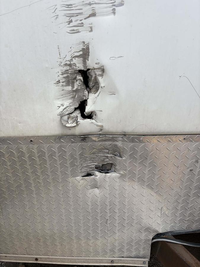 Used 2010 UNITED Expressline Enclosed Trailer