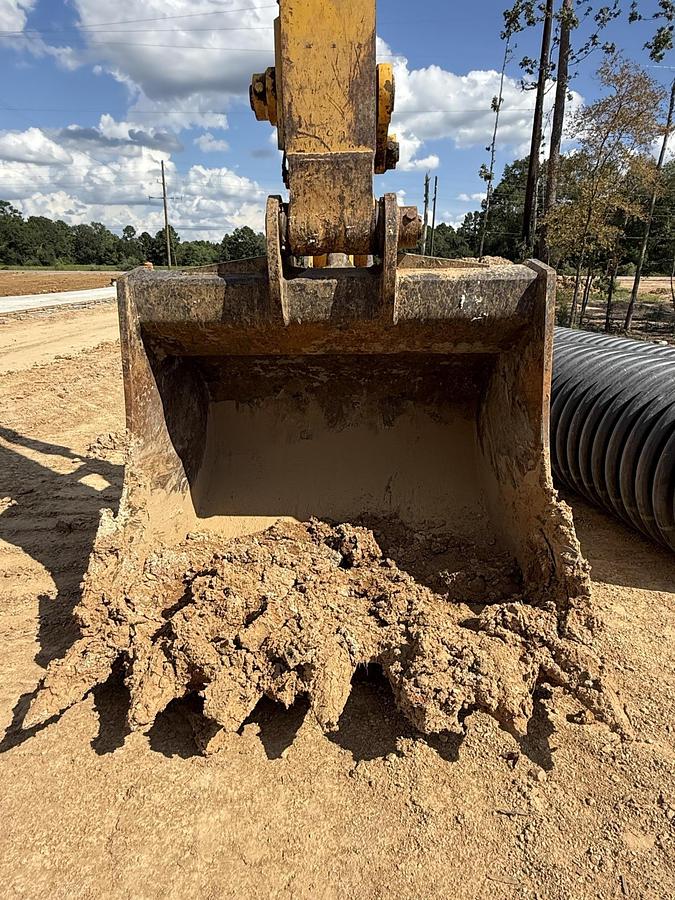 Used 2022 KOMATSU 490LC-11