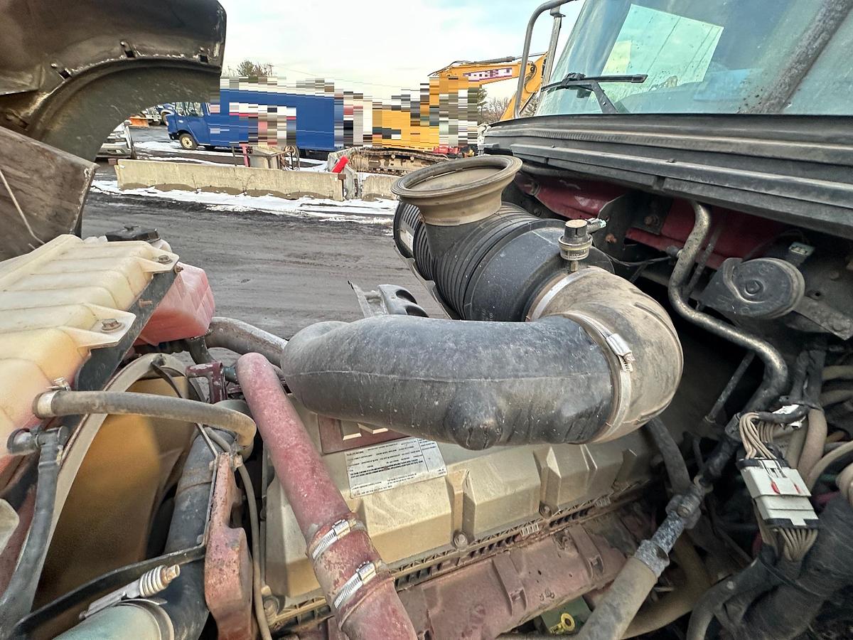 Used 2017 MACK Granite GU713