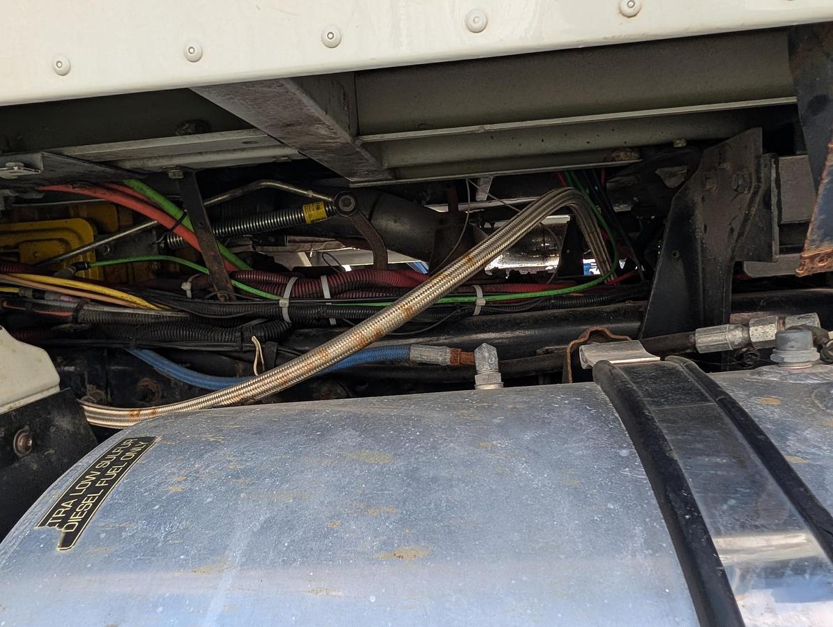 Used 2015 CATERPILLAR CT660 S