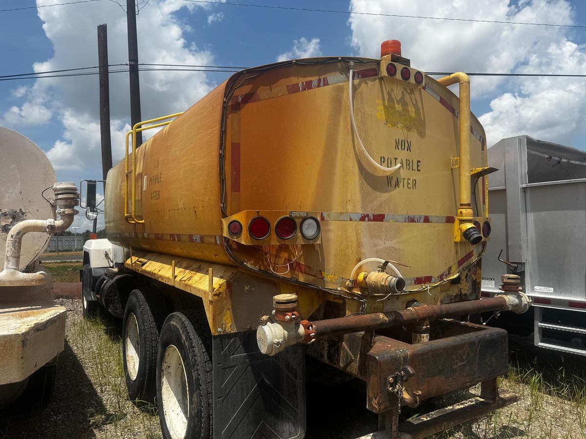 Used 1998 MACK RD690S