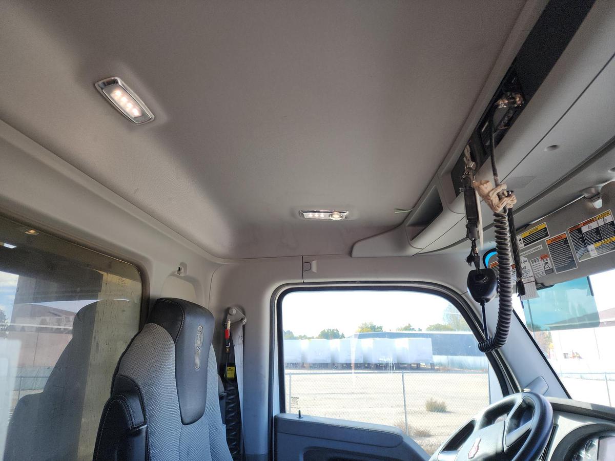 Used 2021 KENWORTH T880