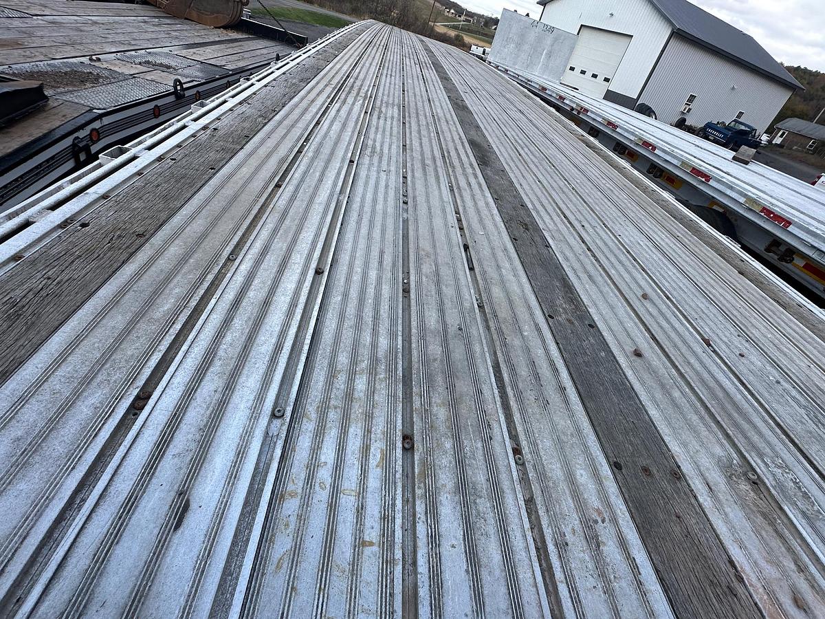 Used 2005 MANAC 48'x102