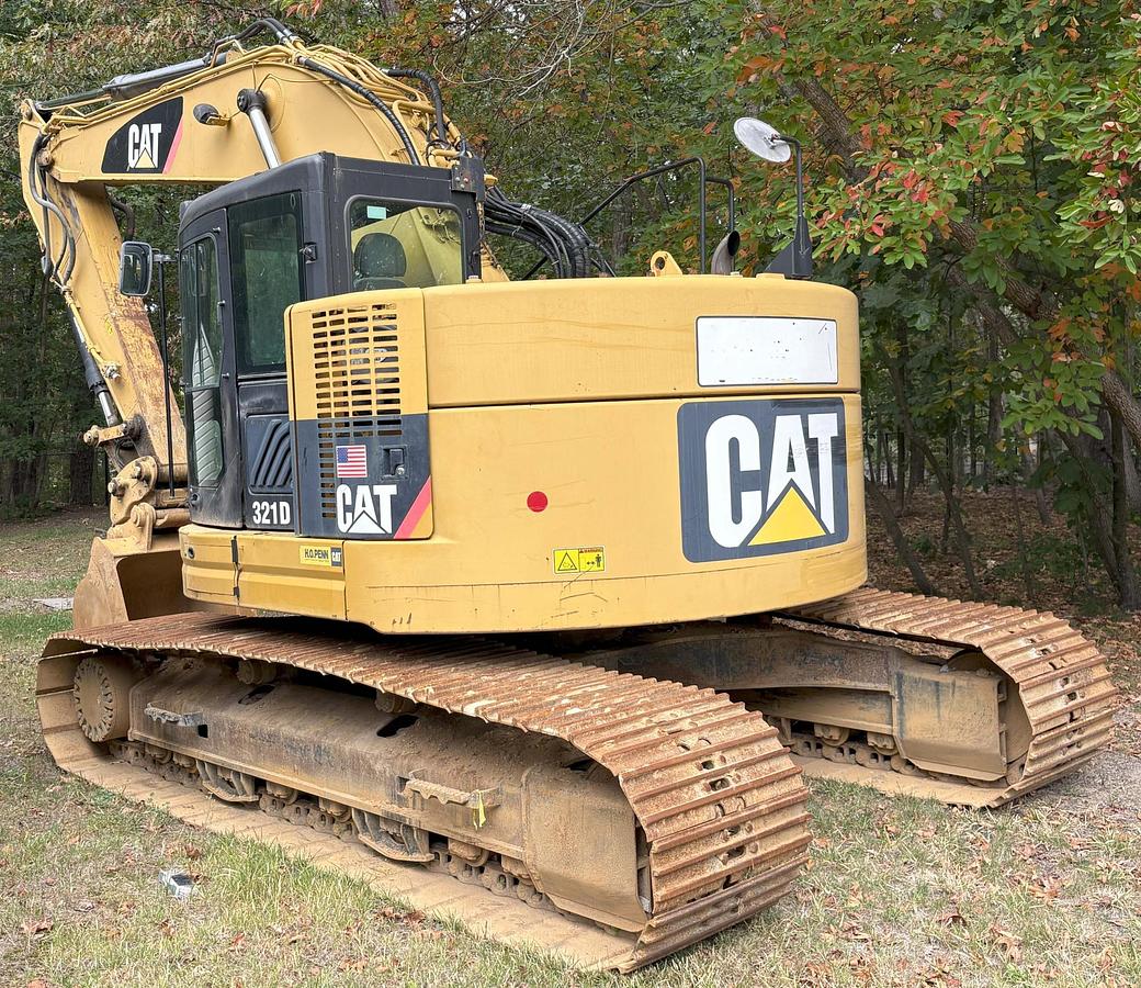 Used 2013 CATERPILLAR 321D LCR