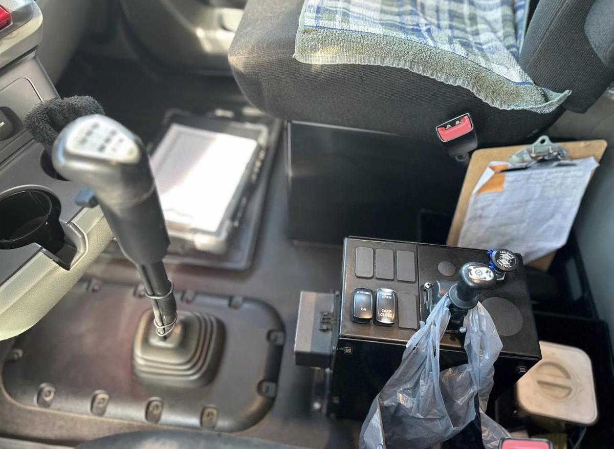 Used 2021 KENWORTH T880