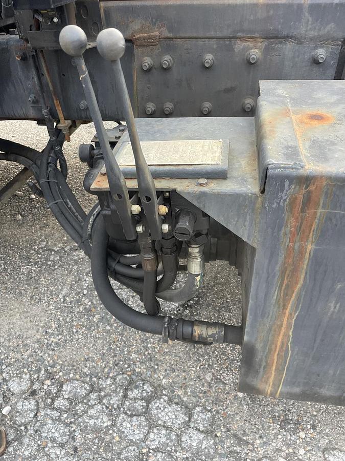 Used 2001 MACK RD688s Roll Off