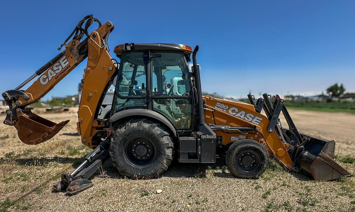 Used 2017 CASE 580 Super N