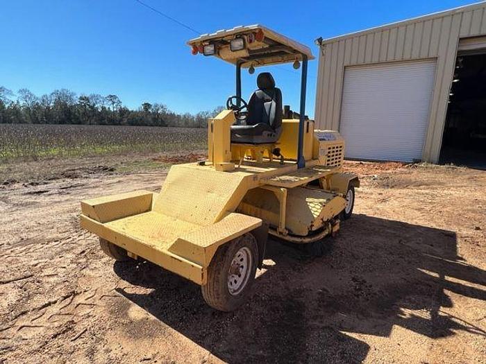 Used 2008 SUPERIOR BROOM DT80J