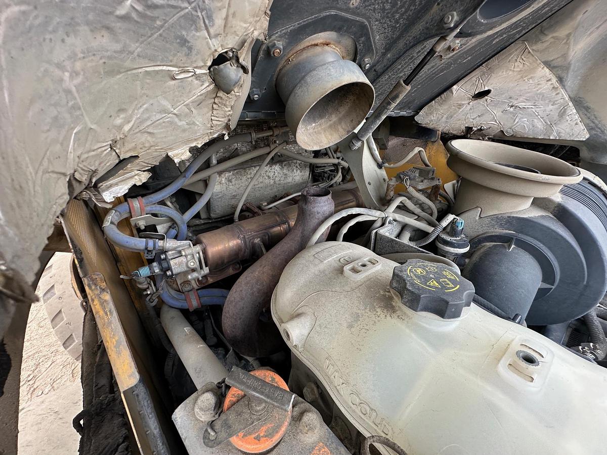 Used 2017 DEERE 332G