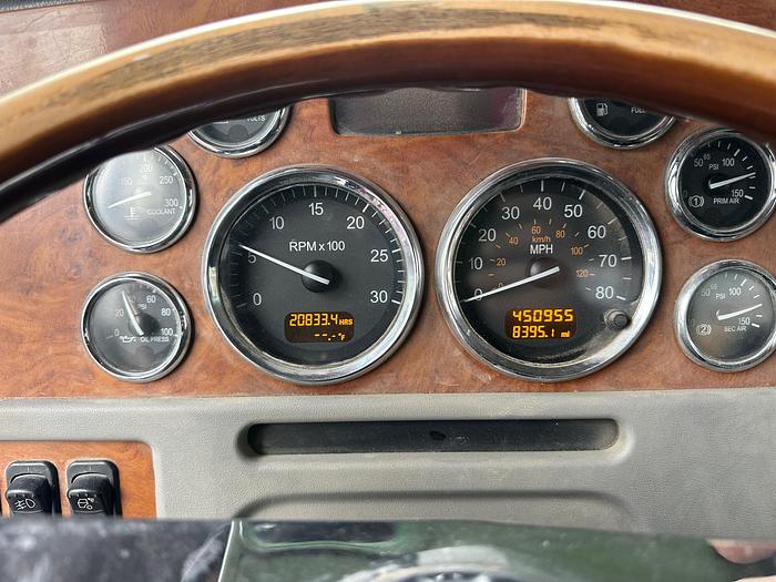 Used 2008 PETERBILT 389