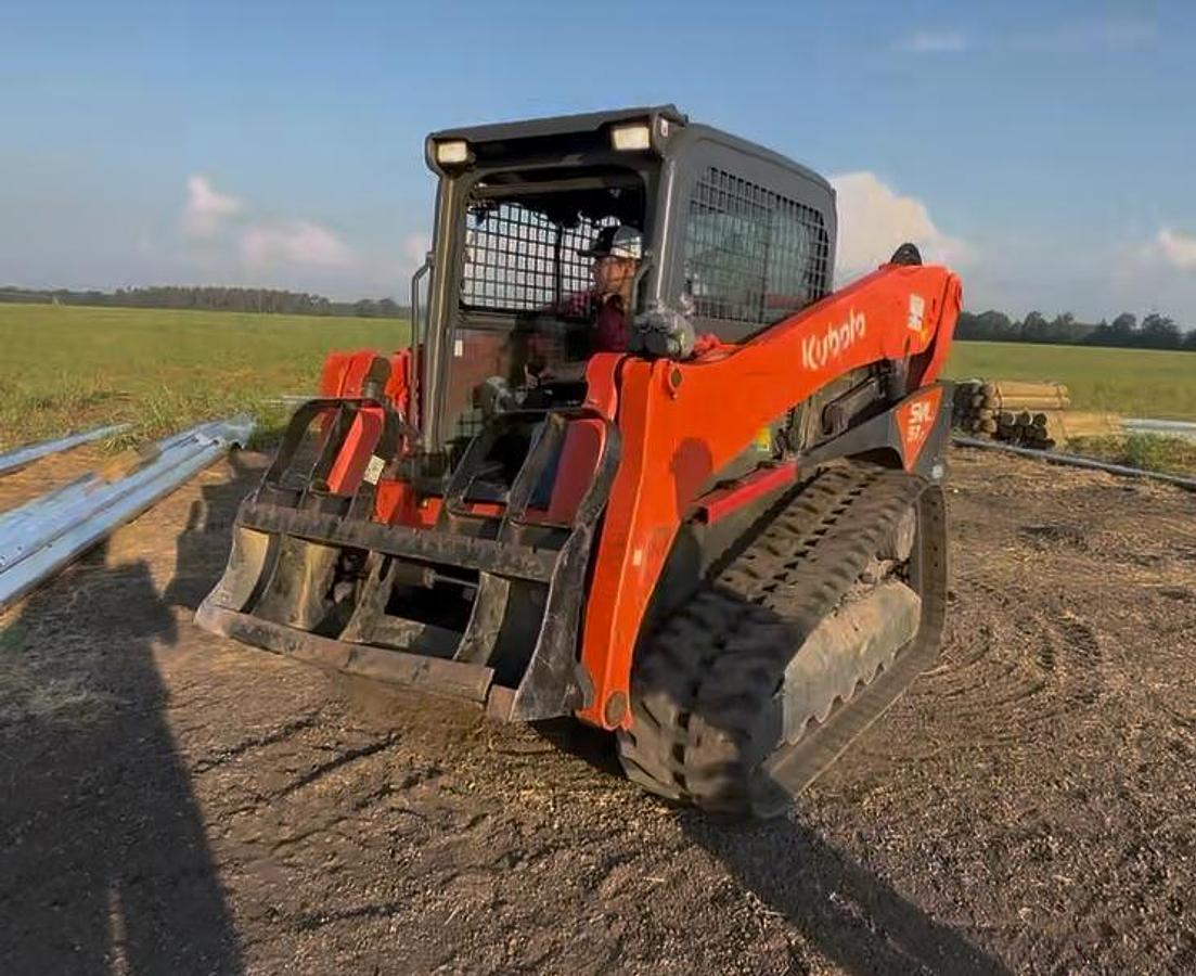 Used 2024 KUBOTA SVL97-2