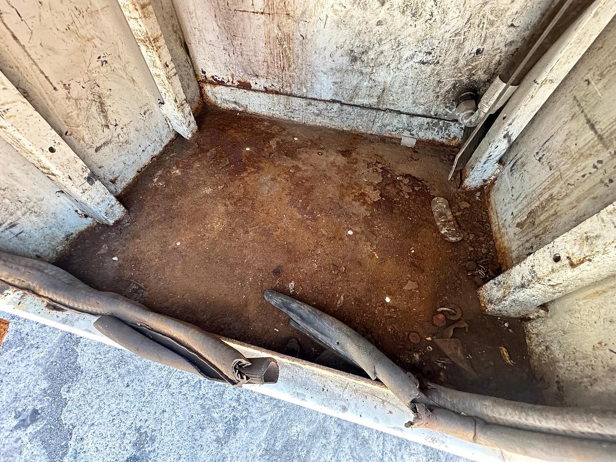 Used 2010 INTERNATIONAL 4300 Service Truck