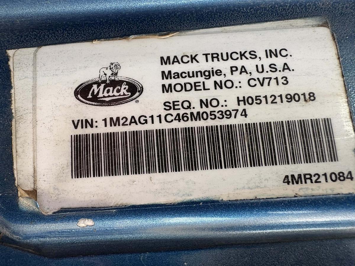Used 2006 MACK Granite CV713