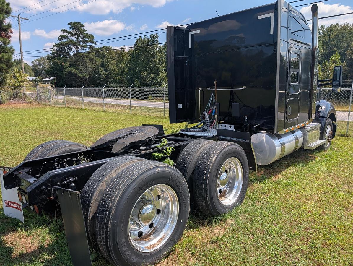 Used 2021 KENWORTH T680