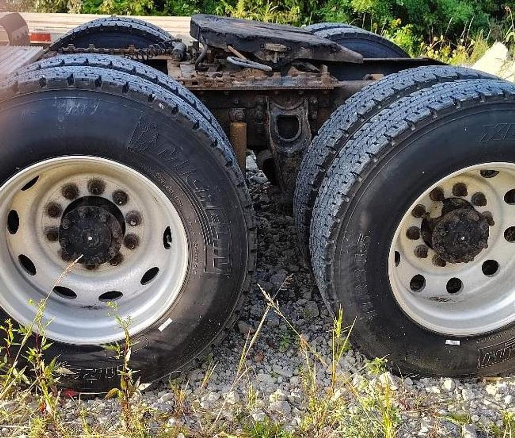 Used 1998 INTERNATIONAL 9300