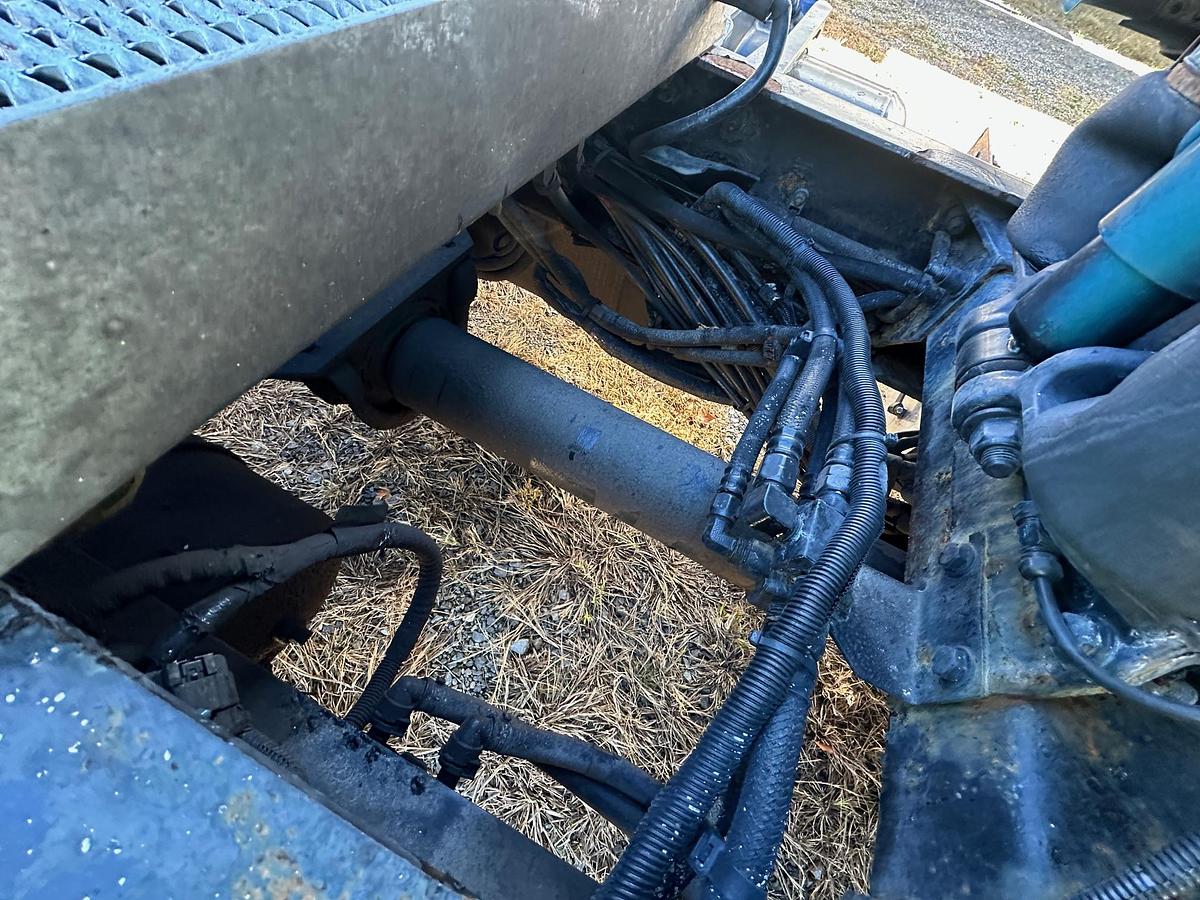 Used 2012 PETERBILT 365