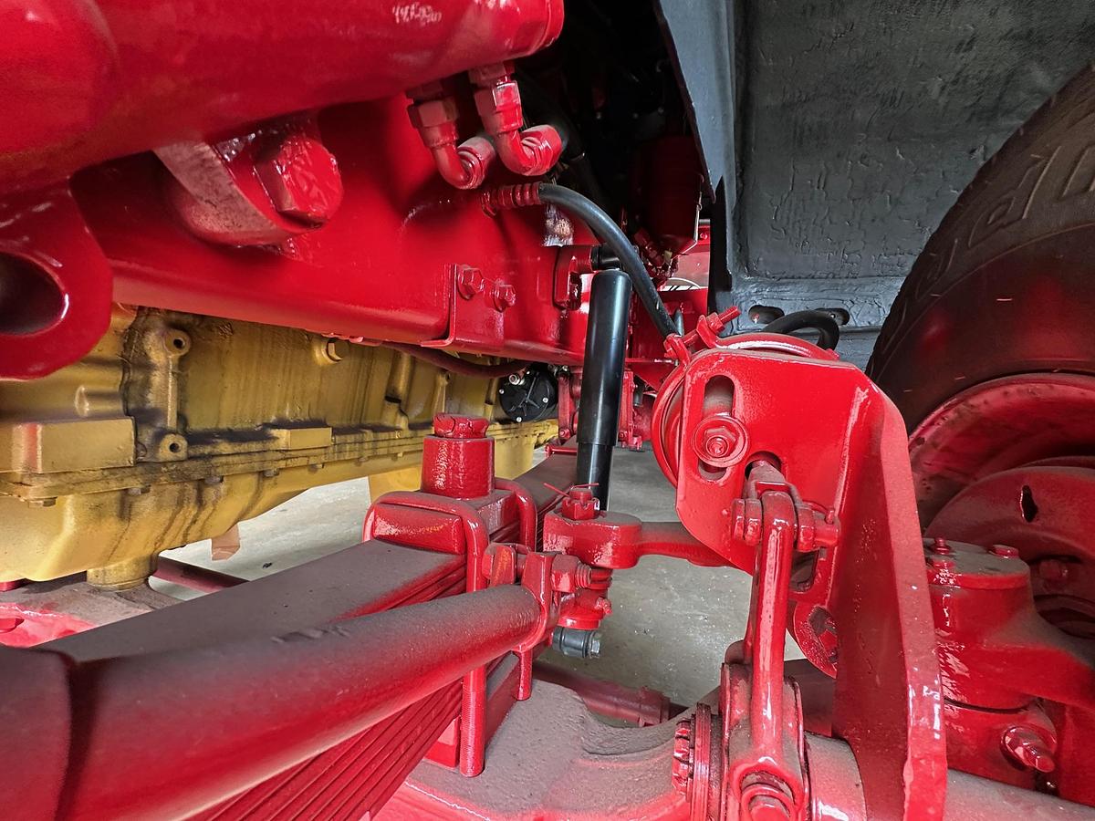 Used 1997 AUTOCAR DK6 Tilt Nose