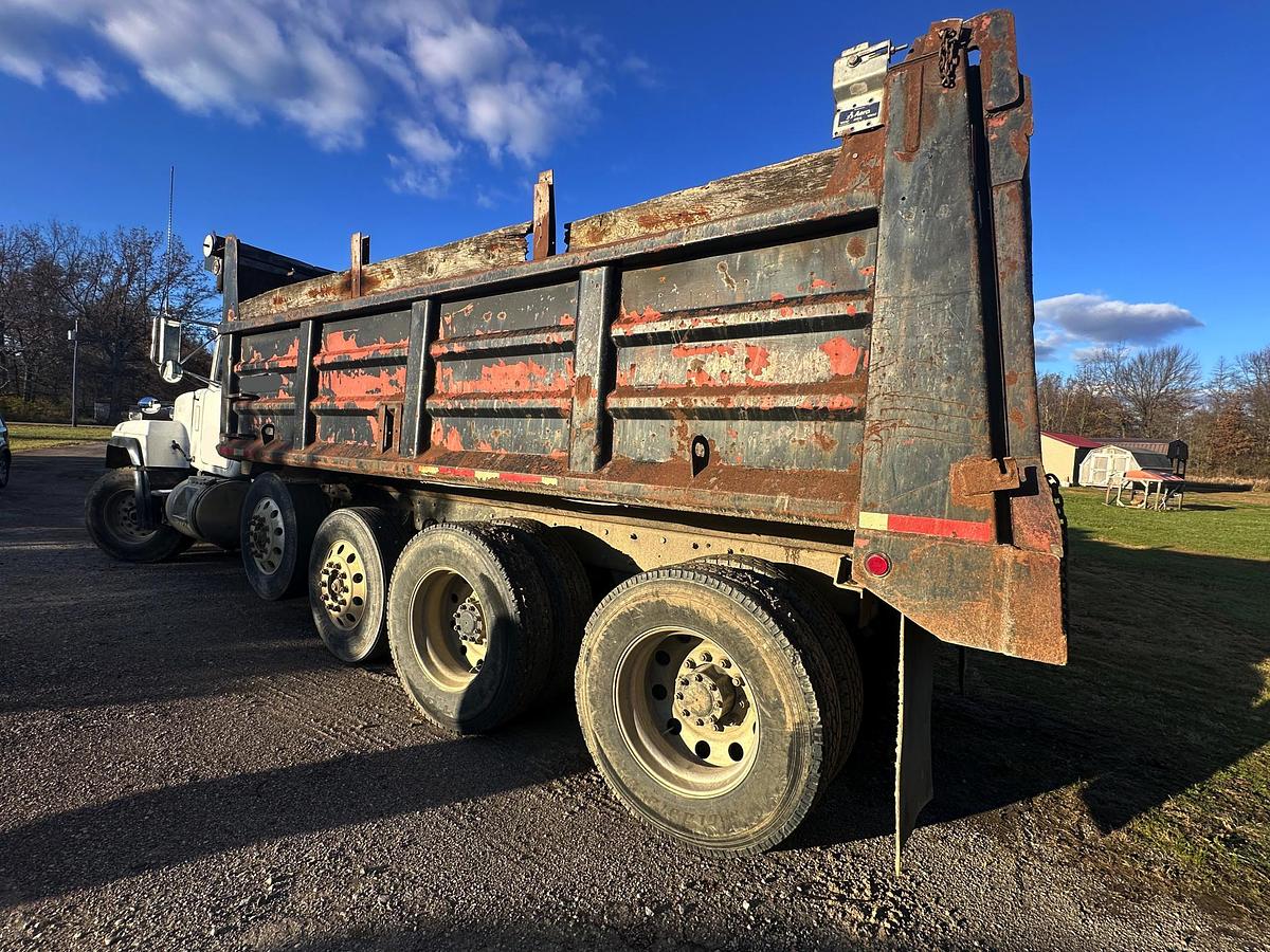 Used 2002 MACK RD688S
