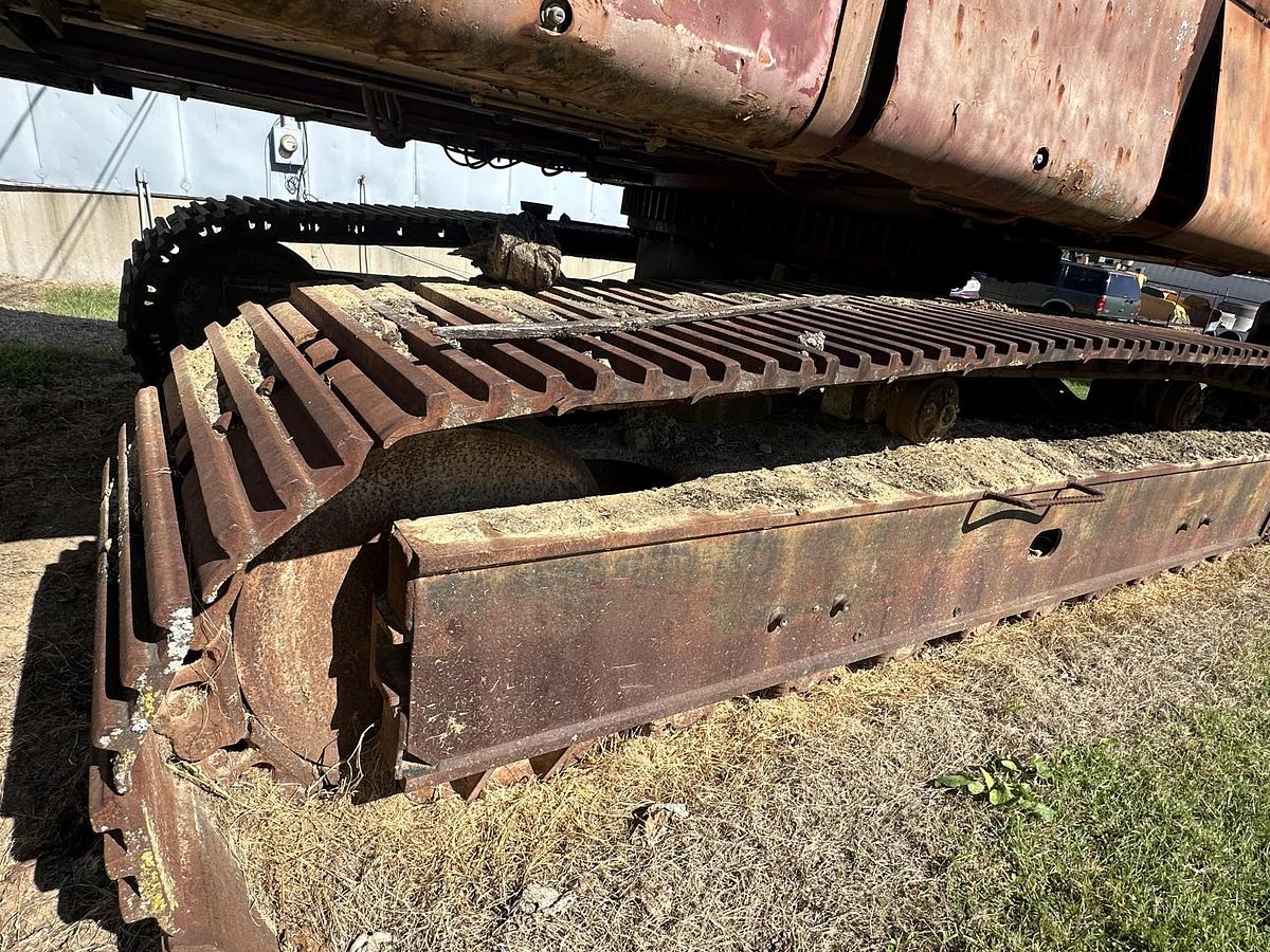 Used 1984 CASE POCLAIN 220CKNA