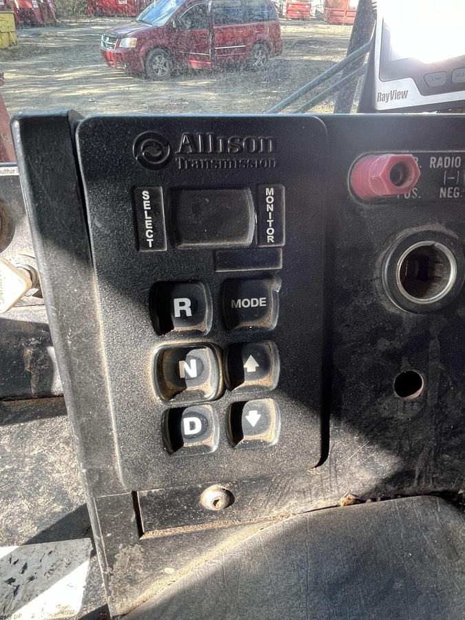 Used 2008 MACK LEU 613