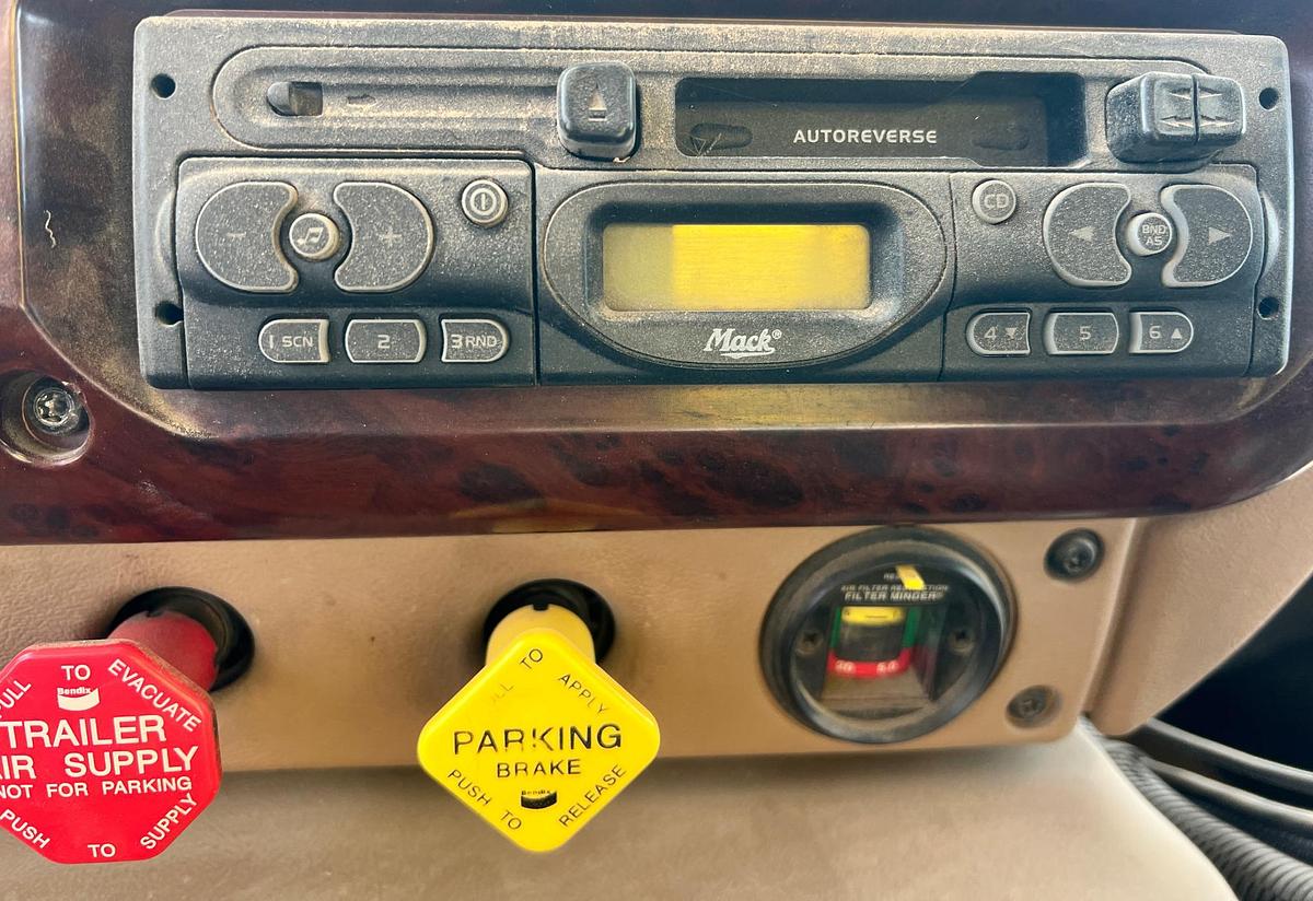 Used 2005 MACK CV713 Granite Dump Truck