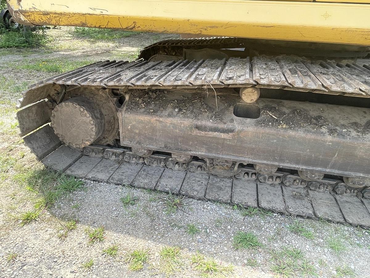 Used 2003 KOMATSU PC200 LC7