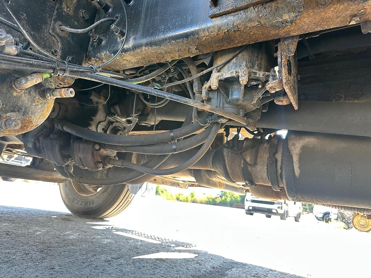 Used 2010 INTERNATIONAL 4300 Service Truck