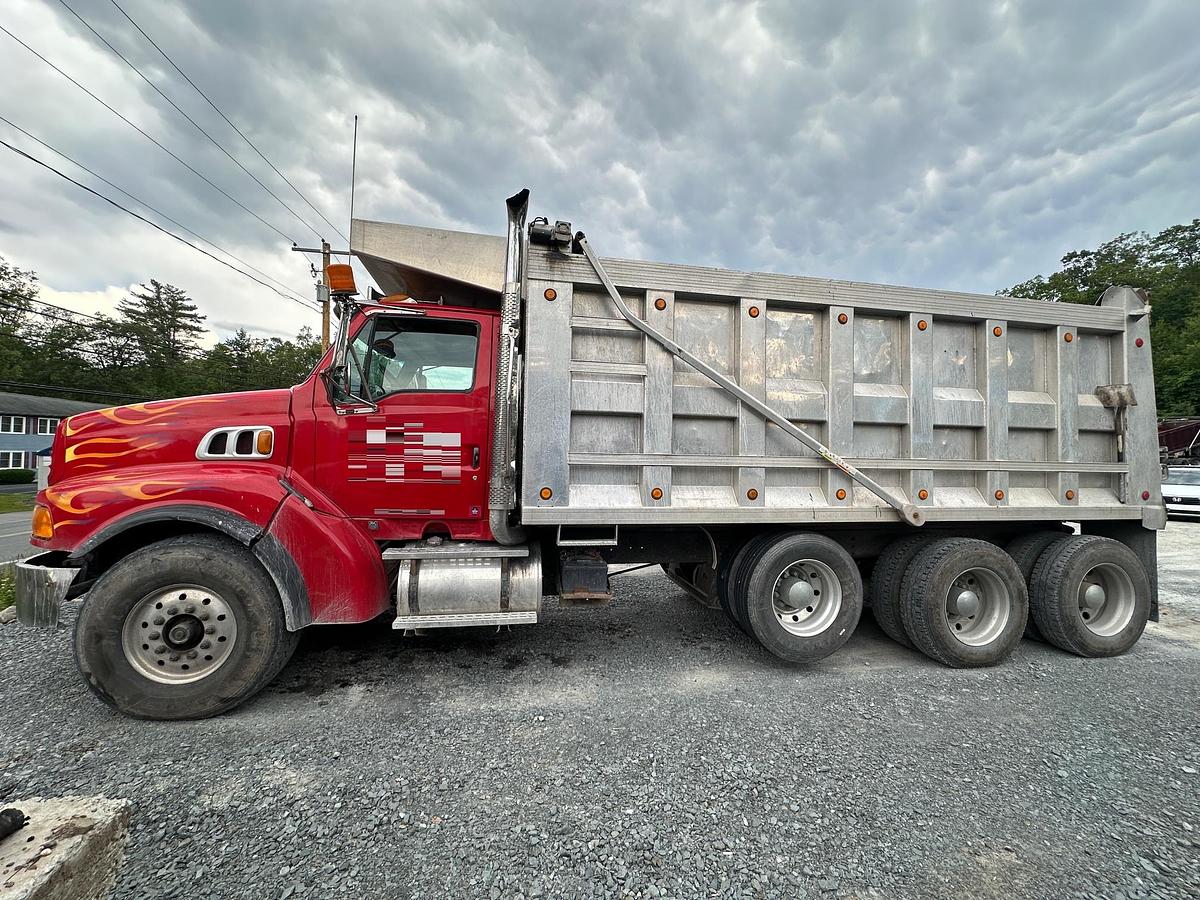 Used 1998 FORD 9500