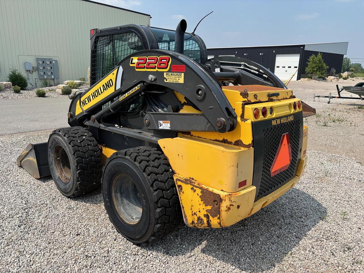 Used 2018 NEW HOLLAND L228