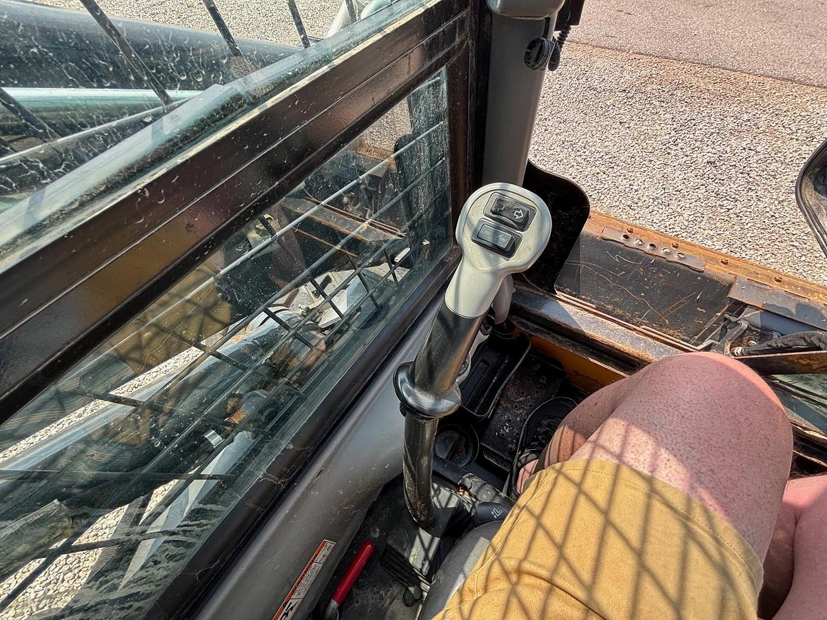 Used 2018 NEW HOLLAND L228