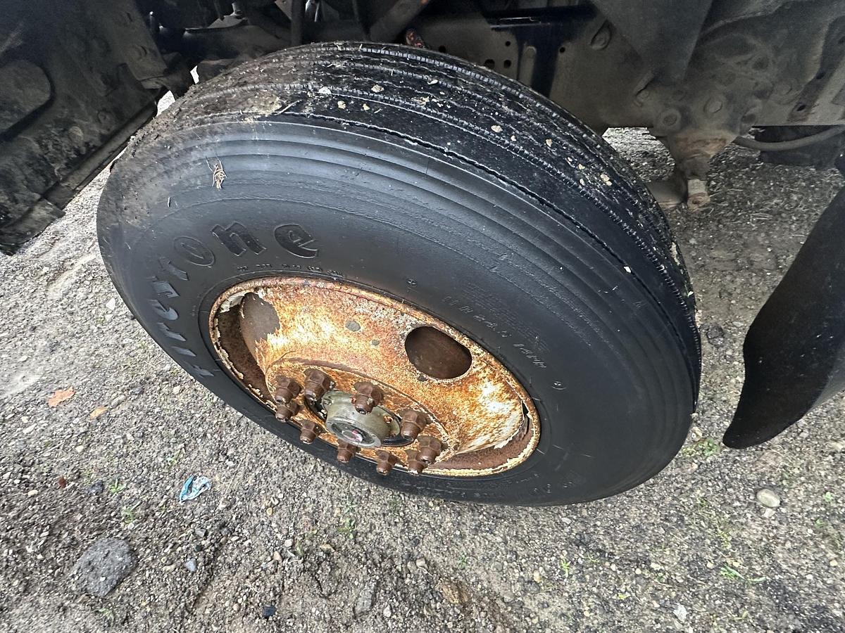 Used 1995 FORD L8000