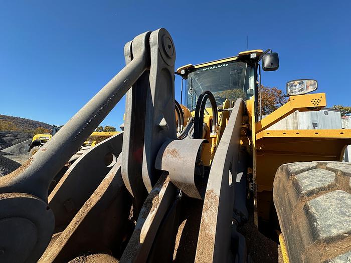Used 2015 VOLVO L150H