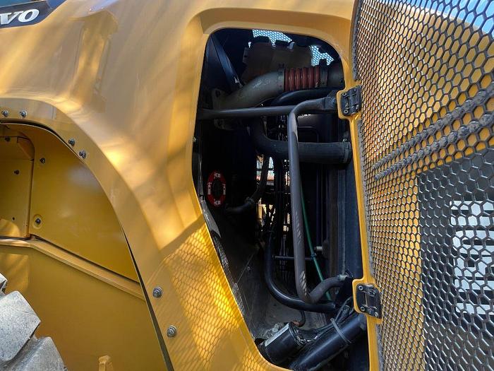 Used 2015 VOLVO L150H