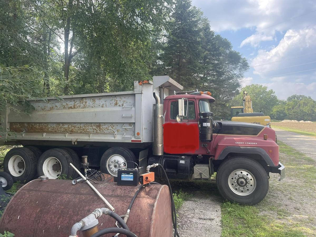 Used 1995 MACK RD688S