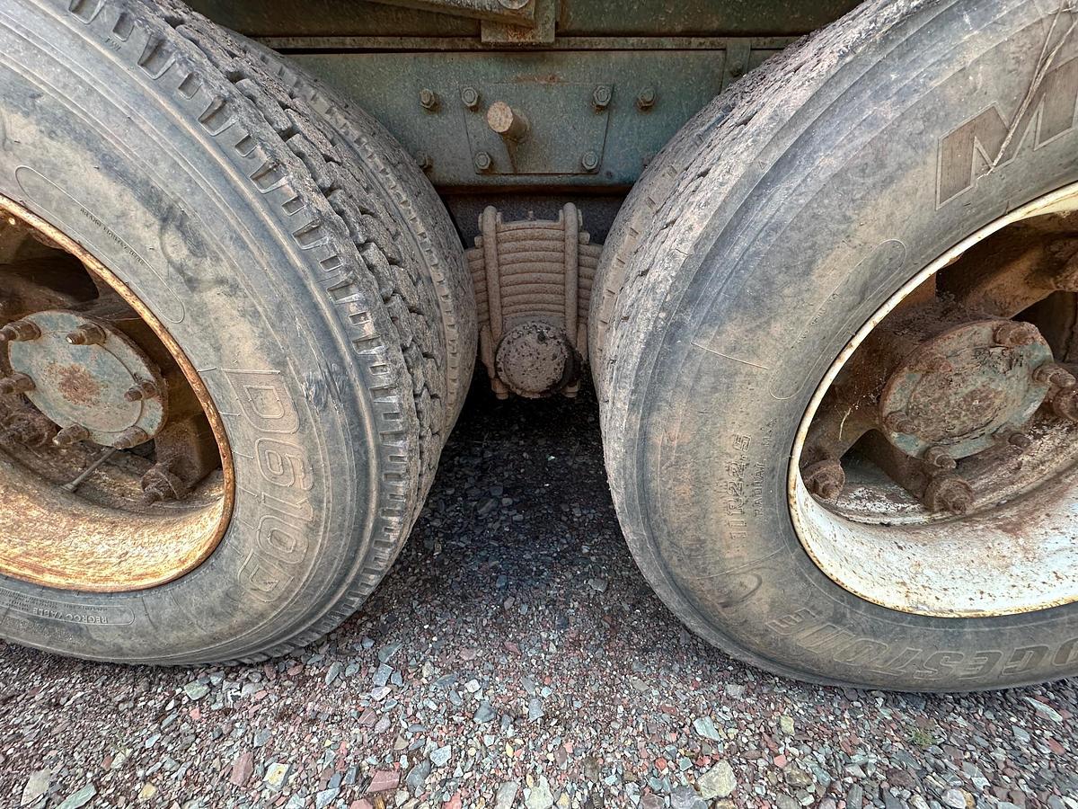 Used 1990 MACK RB688S