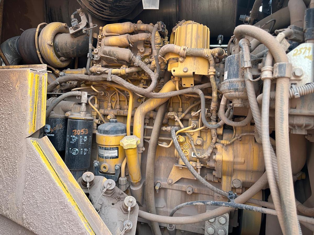 Used 2023 DEERE 744P