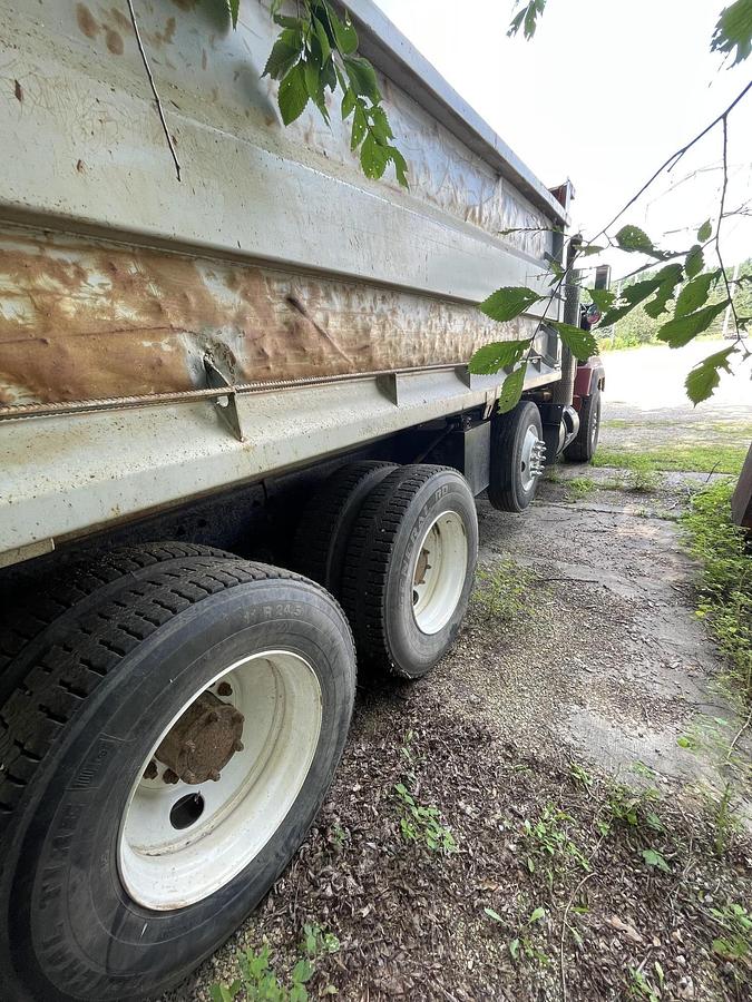 Used 1995 MACK RD688S