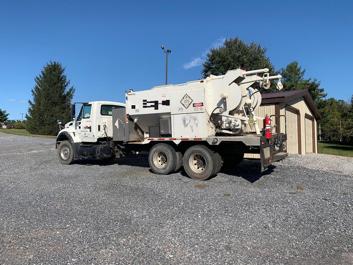 Used 2006 INTERNATIONAL 7600