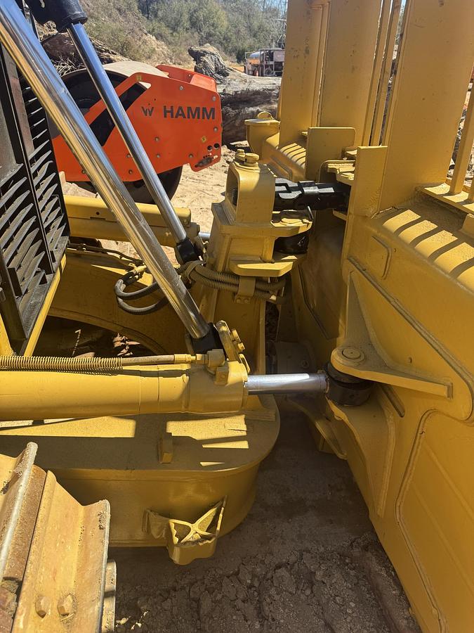 Used 2012 CATERPILLAR D6TXW
