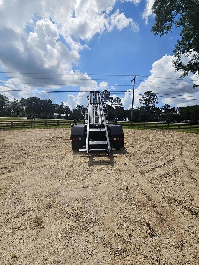 Used 2012 MACK GU713