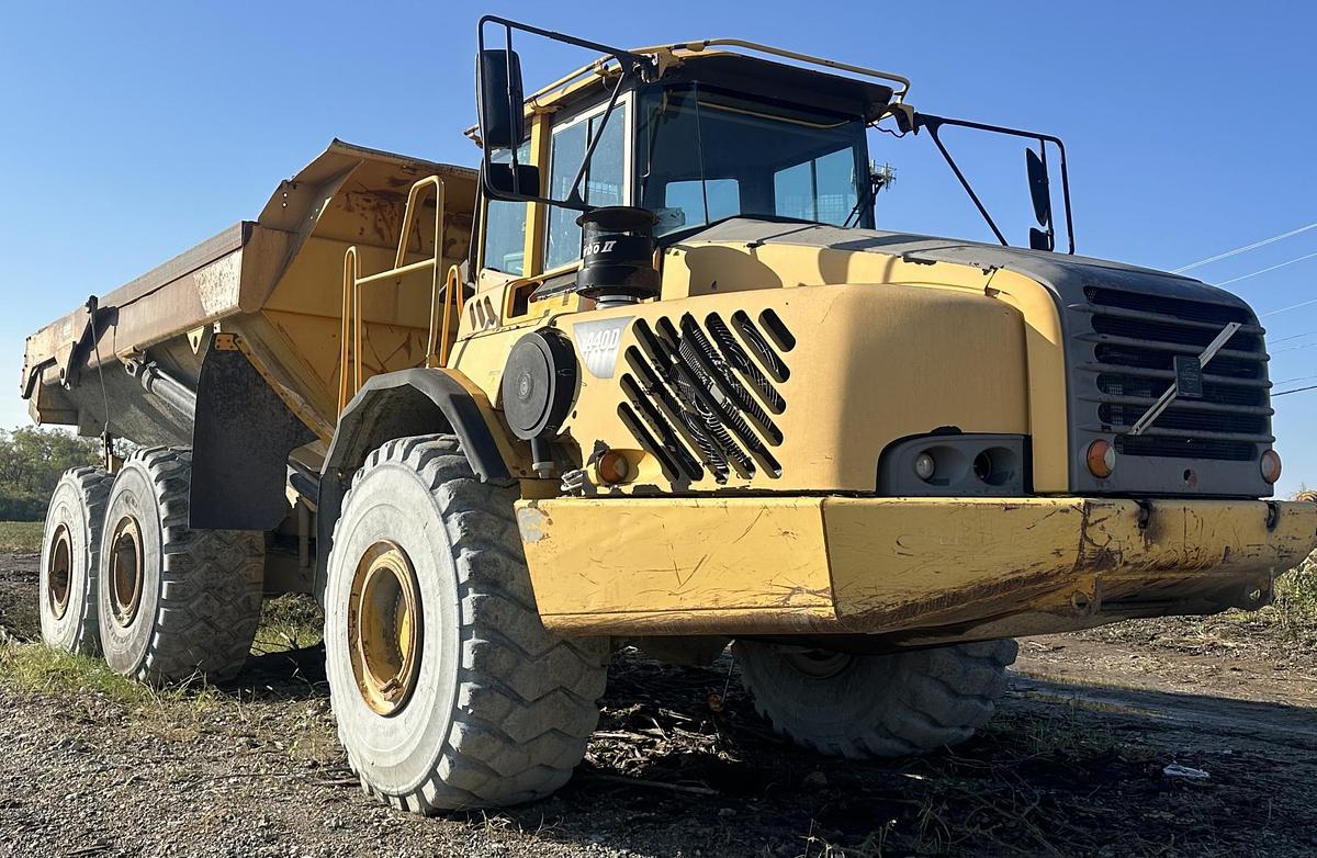 Used 2002 VOLVO A40D