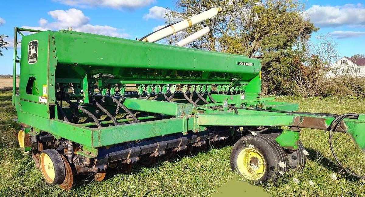 Used 1987 JOHN DEERE 750 Grain Drill