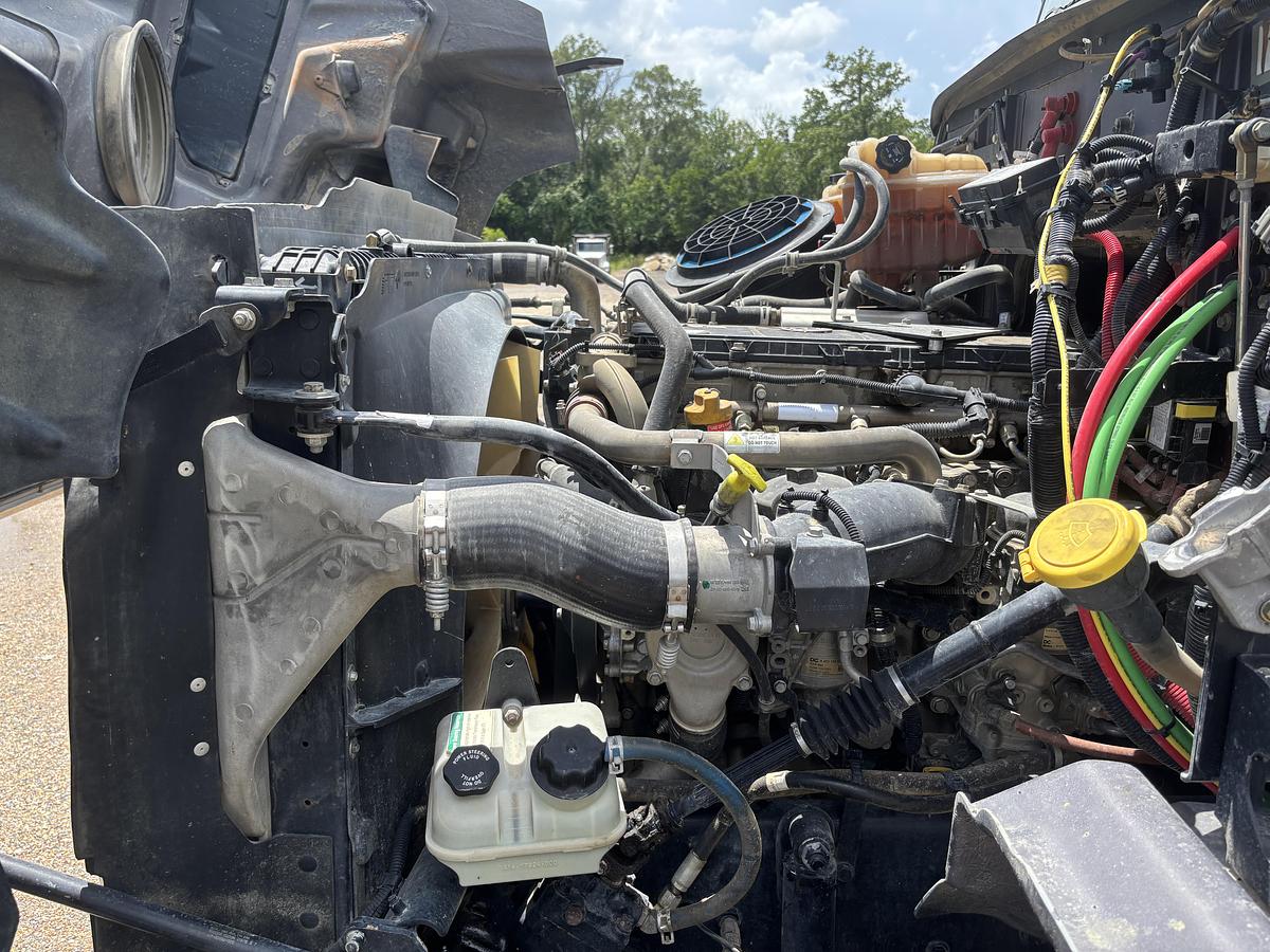 Used 2017 WESTERN STAR 4700